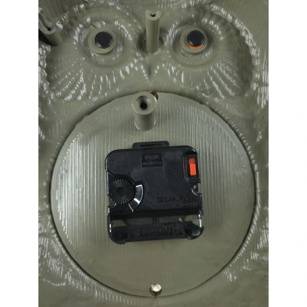 Vintage BURWOOD Wall Clock Owl‎ motif Plastic Estimated circa 1970s-80s